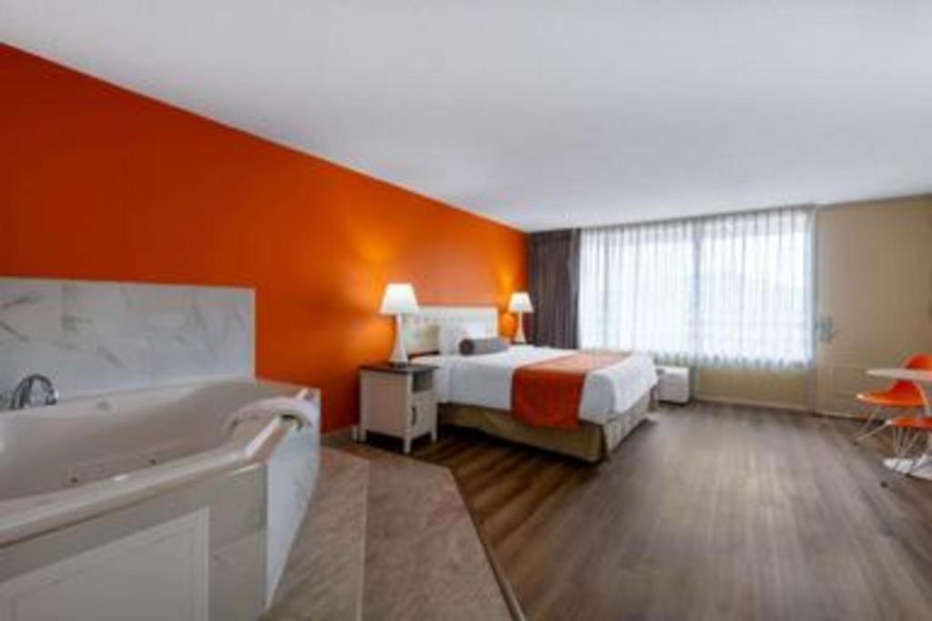 Hotel Howard Johnson & Conference Center By Wyndham Salem