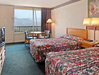 Howard Johnson & Conference Center By Wyndham Hotel Salem